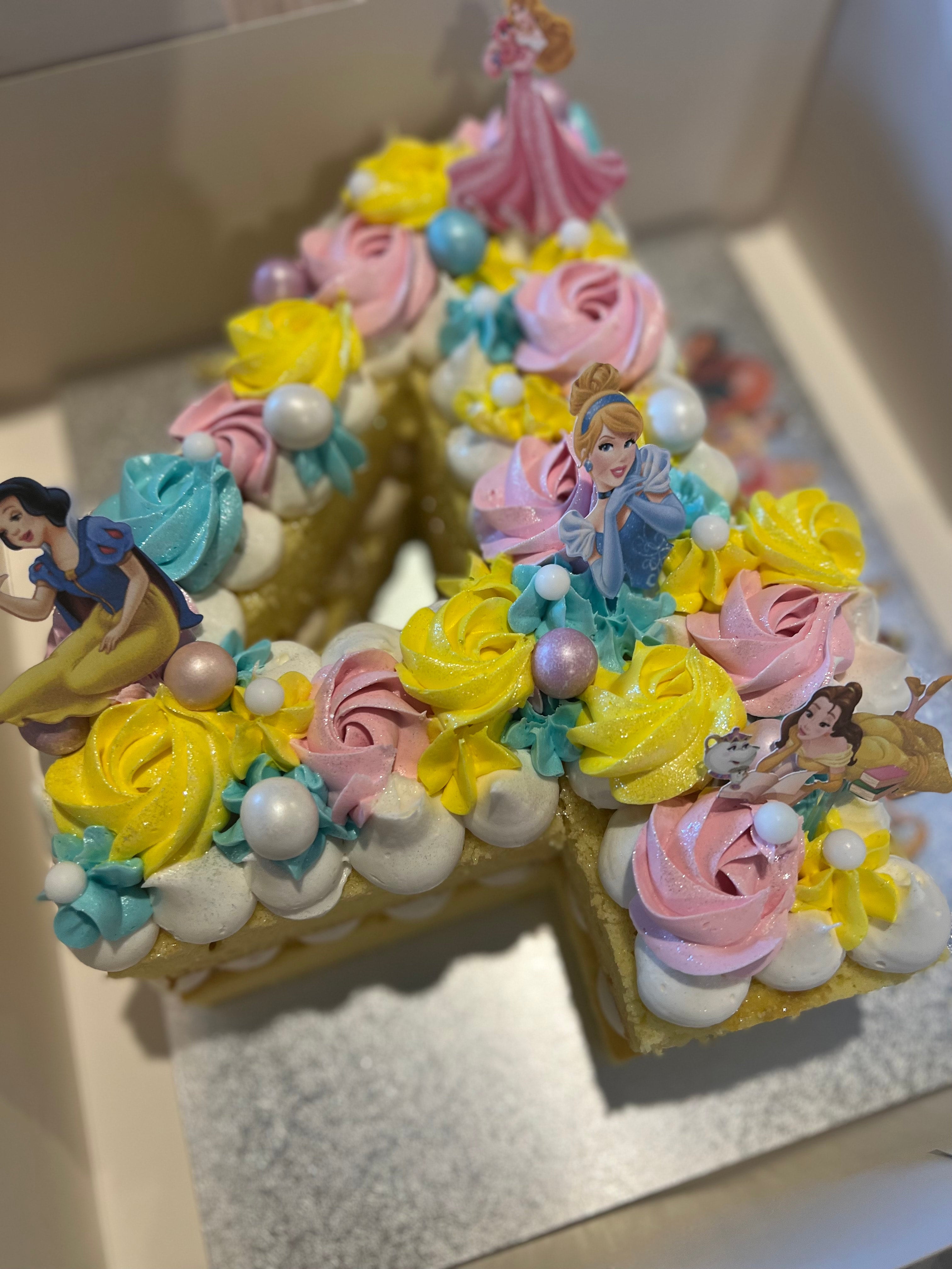 Disney Princess Funfetti Cake : r/Baking